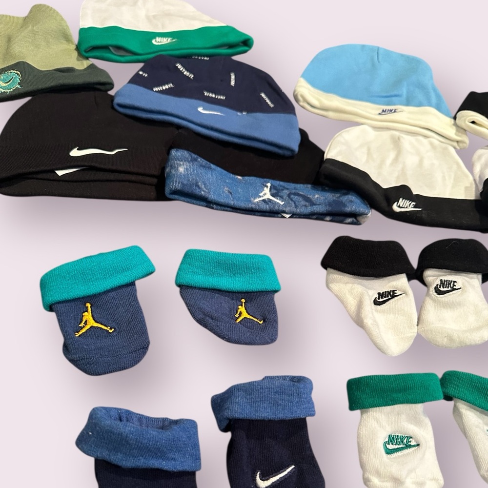 Nike Baby Hat and Bootie Set - 9 Hats And 6 Pairs of Socks Sz Newborn to 6 Mon - Picture 2 of 8